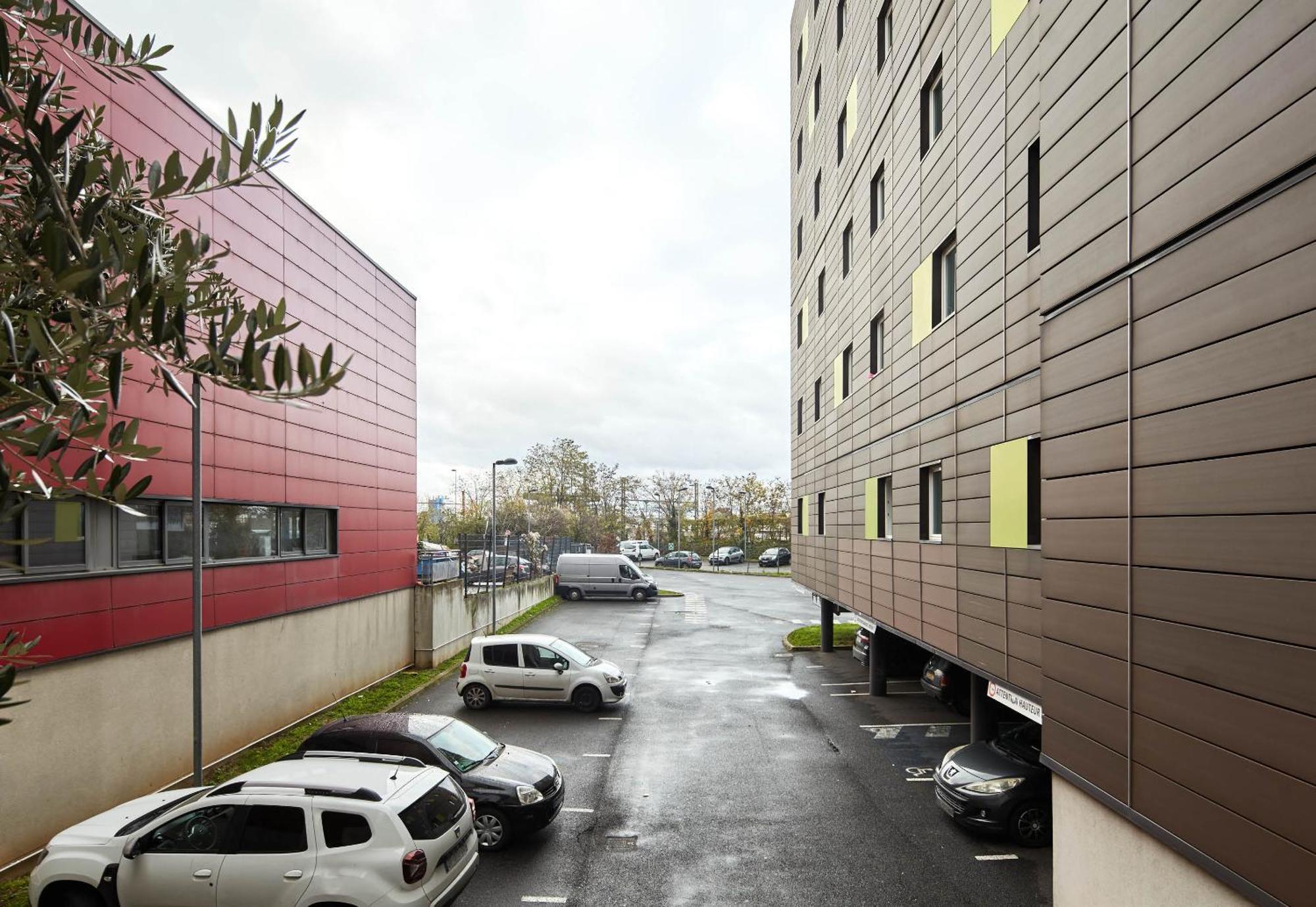 B&B Hotel Paris Le Bourget Bagian luar foto